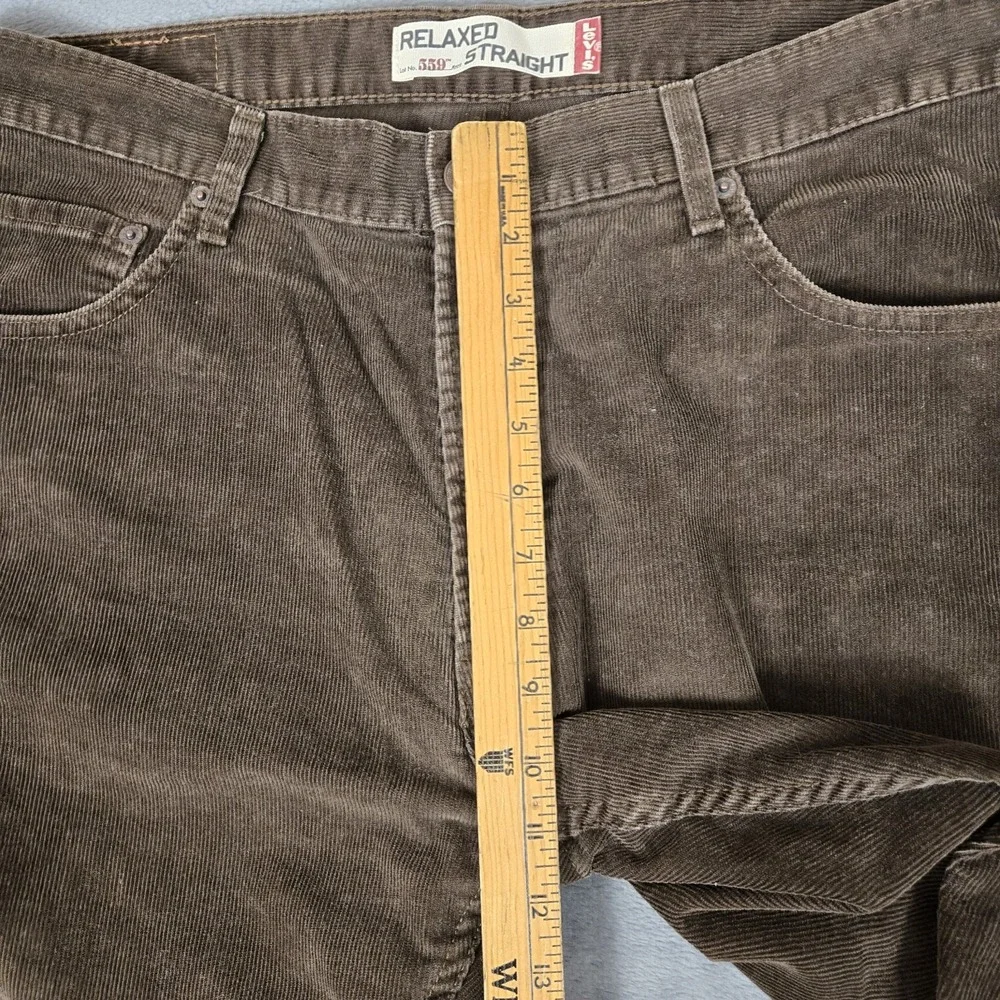 Vintage Levis Pants Mens 36x30 Brown 559 Corduroy Straight Relaxed Fit Pants Y2K